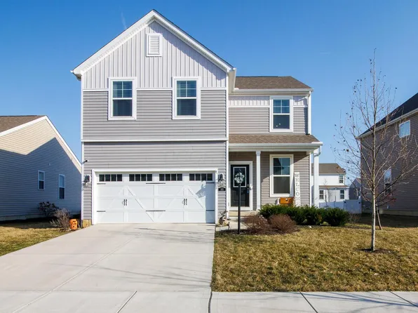 322 Shelter Cove Dr, Pataskala, OH 43062