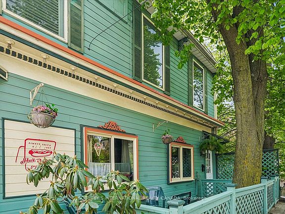 4th image of 161 Winchester St