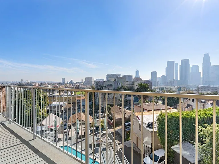 Canyon LA — Photo 15