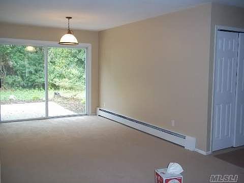 3rd image of 22 Willowood Ln
