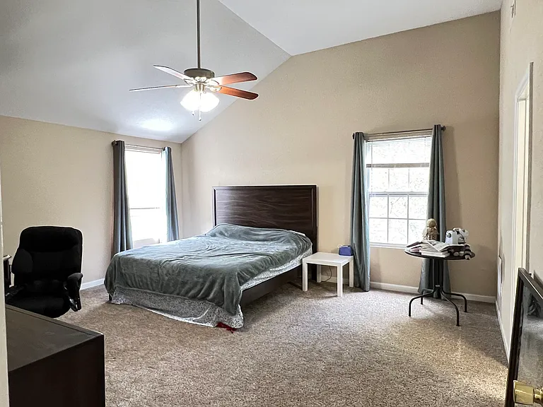 8202 Edwin Dr — Photo 28