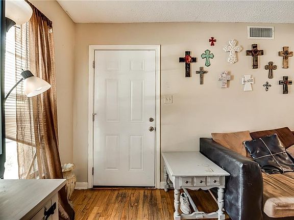 5th image of 4729 Houghton Ave