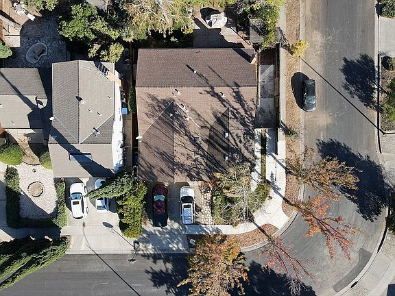 4th image of 2275 Lemoyne Way