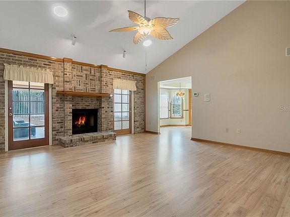 4th image of 625 Bernasek Dr