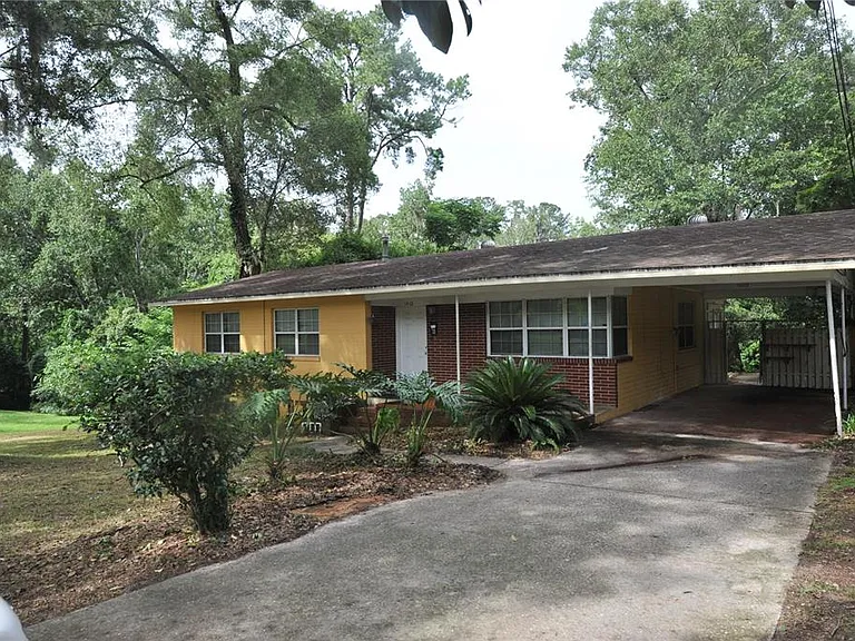 1410 NW 7th Rd — Photo 1