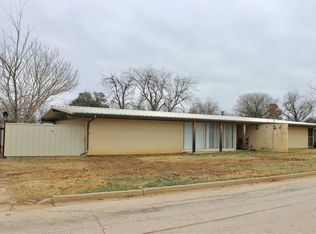 500 Mistletoe St, Breckenridge, TX 76424