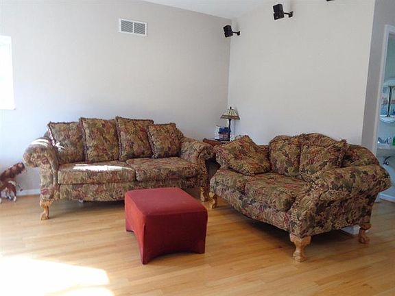 3rd image of 2067 Appoline Dr