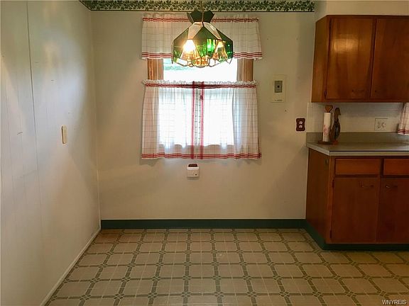 4th image of 214 Ehinger Dr