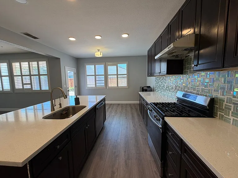 5418 Halas Ct — Photo 9