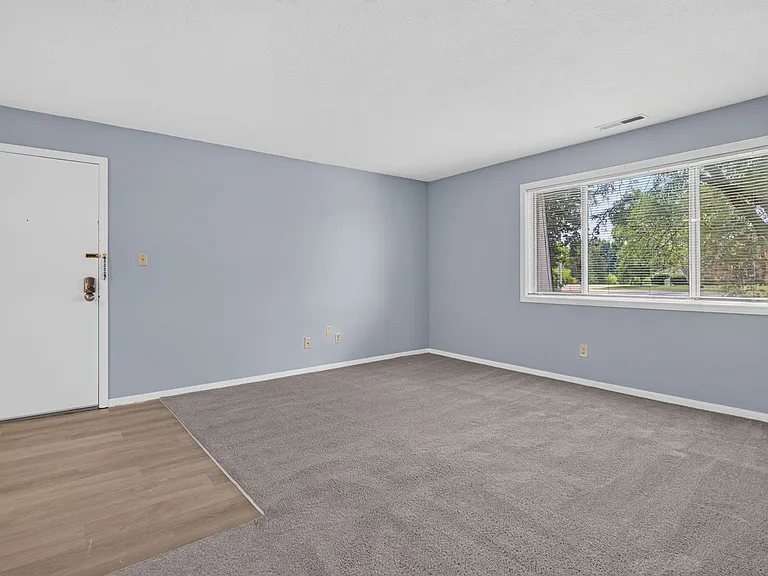 Kellogg Place Apartments — Photo 7