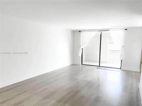 1000 Colony Point Cir APT 308, Pembroke Pines, FL 33026