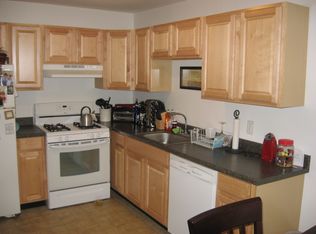 2740 South Rd APT G13, Poughkeepsie, NY 12601