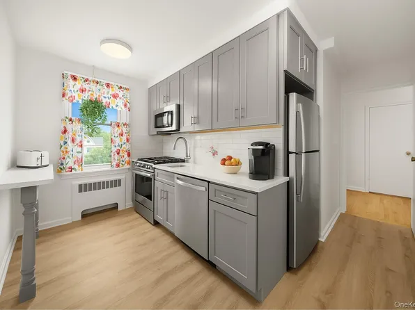 485 Bronx River Road #A54, Yonkers, NY 10704