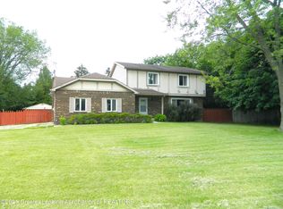 5555 Marsh Rd, Haslett, MI 48840