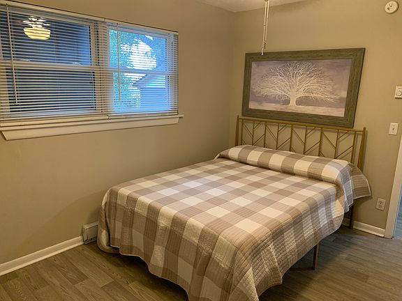 3rd image of 3739 Saint Johns Ave APT 1B