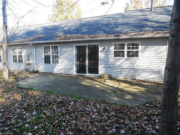 5th image of 454 Scarborough Ln