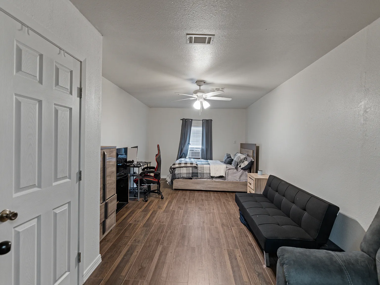 3 bed, 1270 sqft, $1,250 — Photo 3