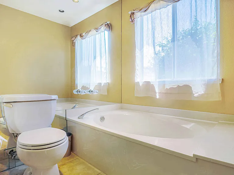 39795 Regency Way — Photo 16