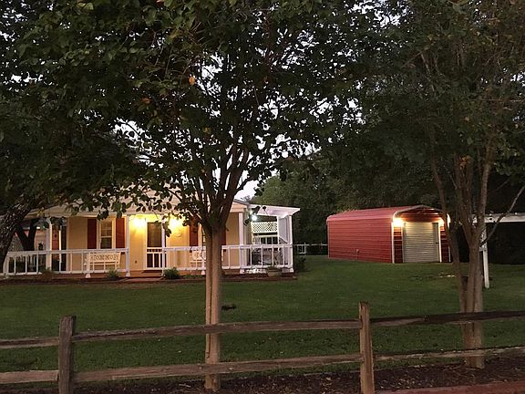 3rd image of 400 Crooked Creek Dr