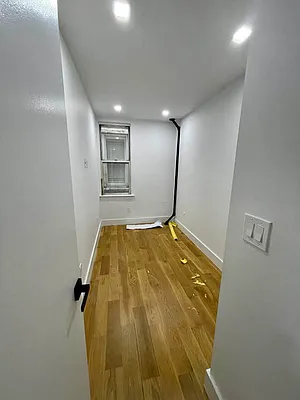 Rented by Compass | media 9