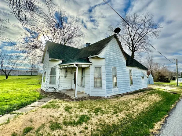 101 S Maple St, Lewistown, MO 63452