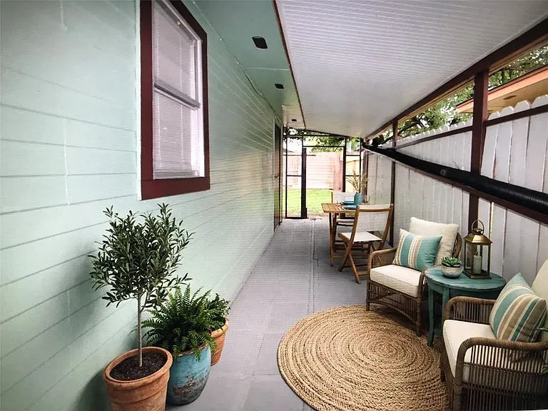 11005 Tobasa Ct — Photo 6