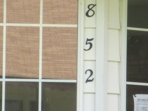 4th image of 852 E Northfield Ave