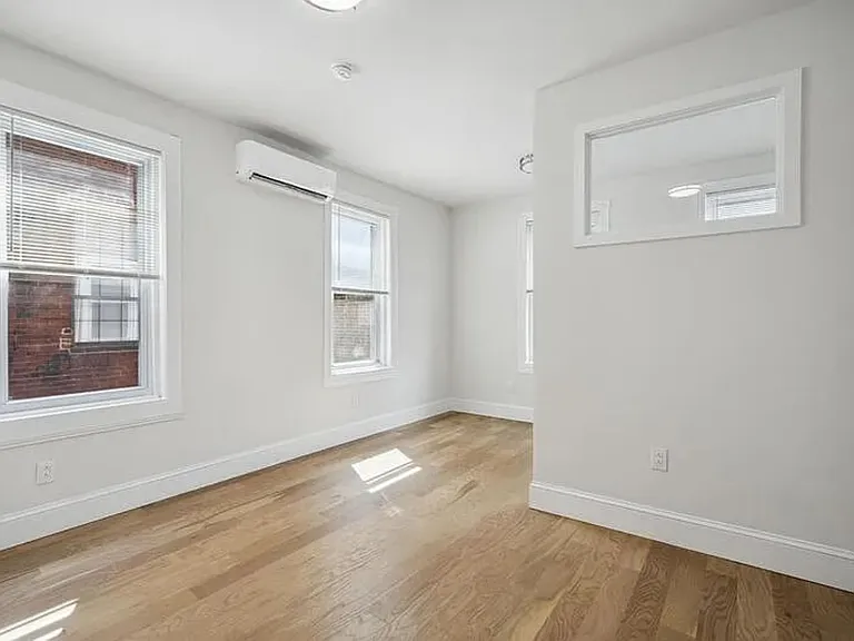 718-20 S 3rd St #2R — Photo 12