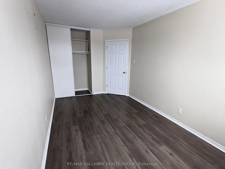 6464 Colony Sq #21 — Photo 25
