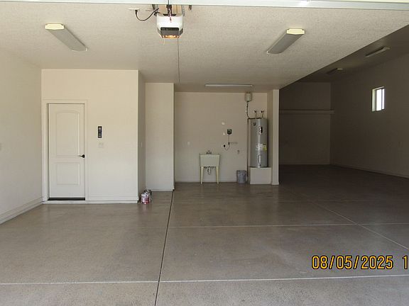 2nd image of 795 Acoma Blvd S
