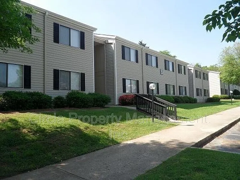 Reserve at Fairway Hills — Photo 4