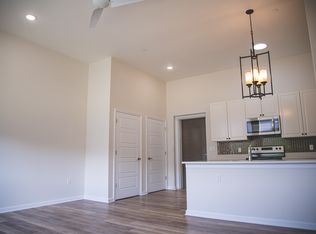 36 Cecil Elementary Dr #1-22, Cecil, PA 15321