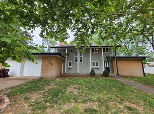 604 N 3rd St, Lindsborg, KS 67456