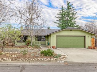 815 Michelle Ave, Ashland, OR