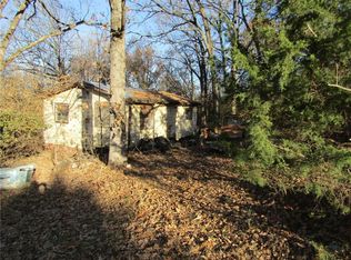 11920 E Applehill Rd, Prairie Grove, AR 72753