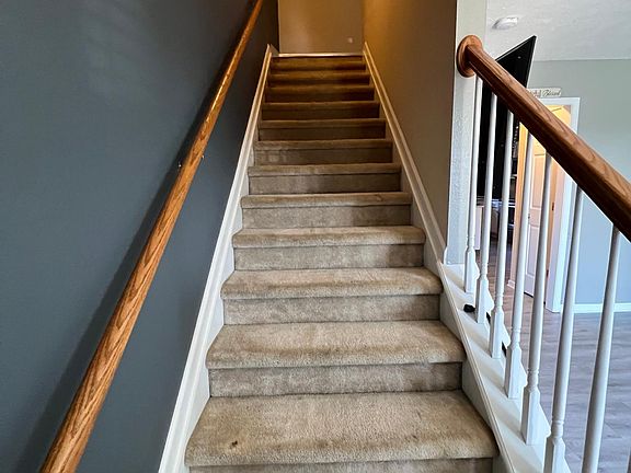 5th image of 129 Oak Valley Cir
