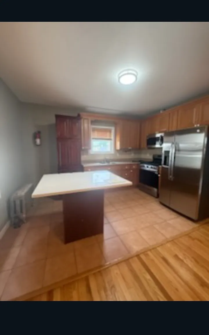 3 bed, $2,500 — Photo 1