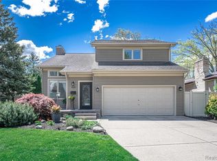 564 Academy St, Ferndale, MI 48220