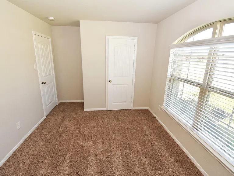 3015 Dripping Springs Ct — Photo 7