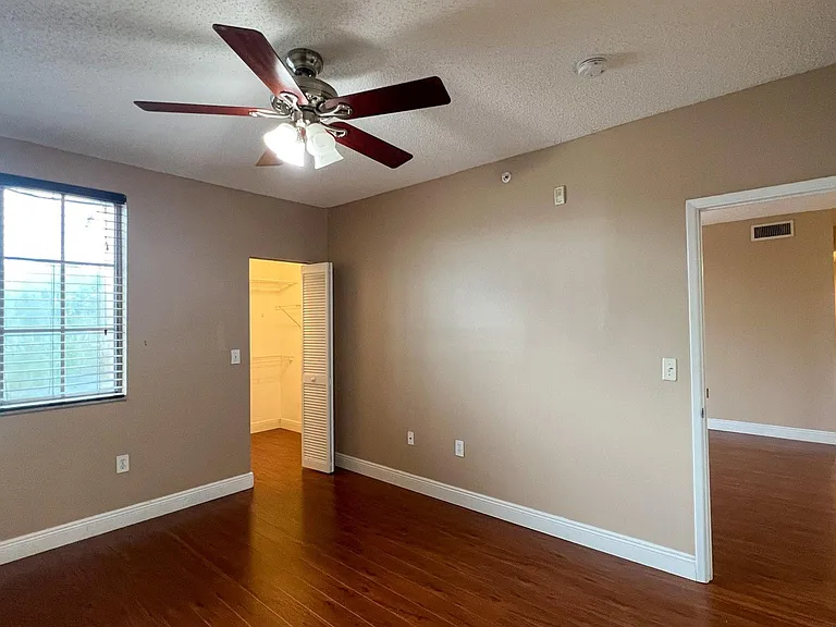 7950 N Nob Hill Rd #203 — Photo 10