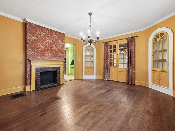3rd image of 110 Griswold St