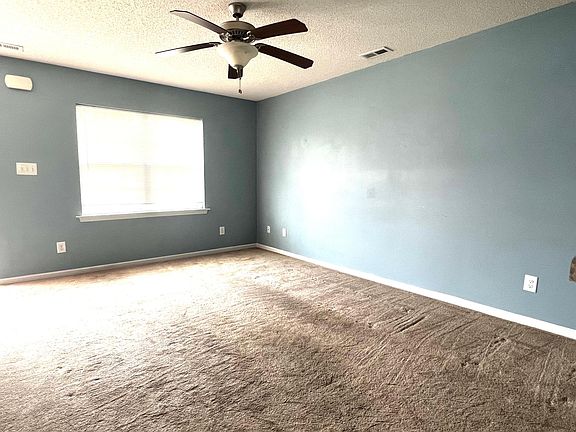 4th image of 3001 Grandeur Ave
