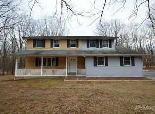 282 Upper Ridge Dr, Effort, PA 18330
