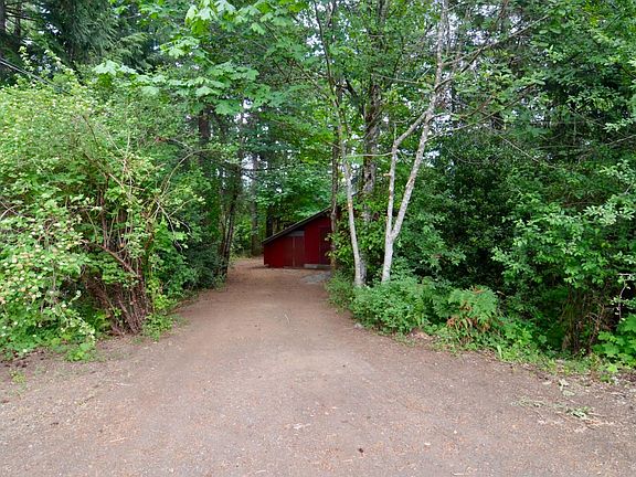 5th image of 4960 Darcy Rd