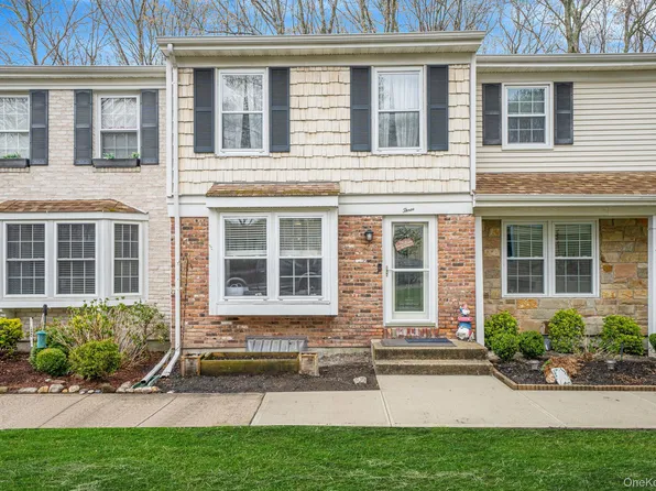 3 Bartlett, Yaphank, NY 11980