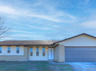 718 Jamaica Dr, Sand Springs, OK 74063