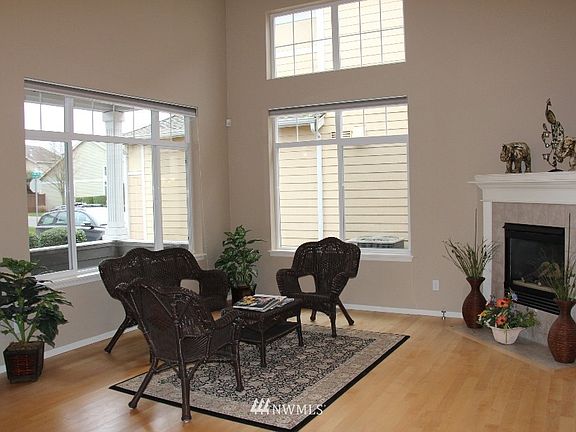 3rd image of 11325 NE 116th Place