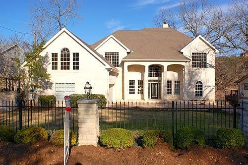 1st image of 2105 Big Horn Dr