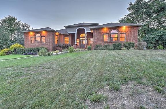 5th image of 134 Lake Harbor Dr