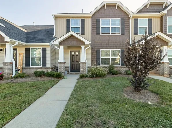 7349 Colleen Park Dr, Whitsett, NC 27377